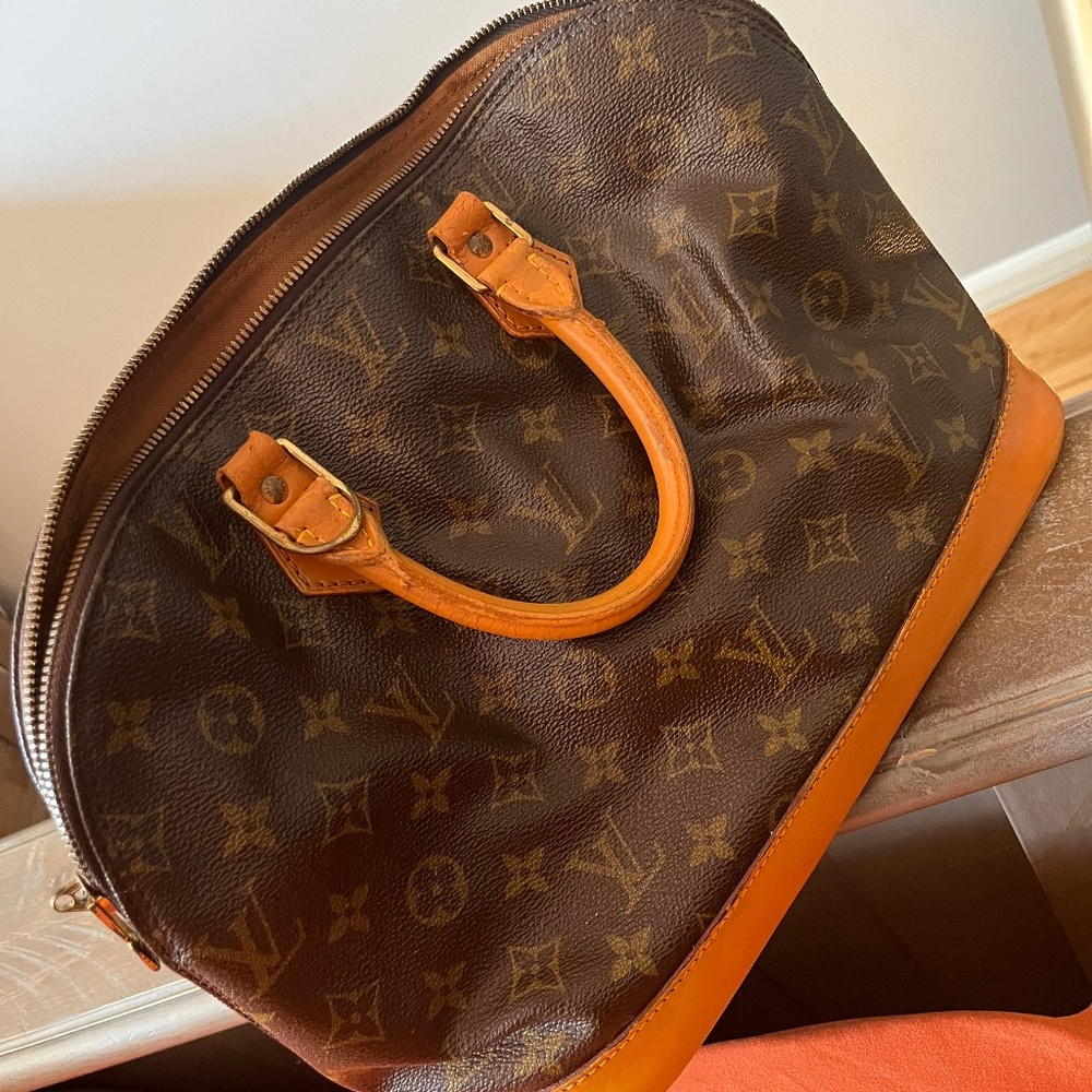 Hand bag